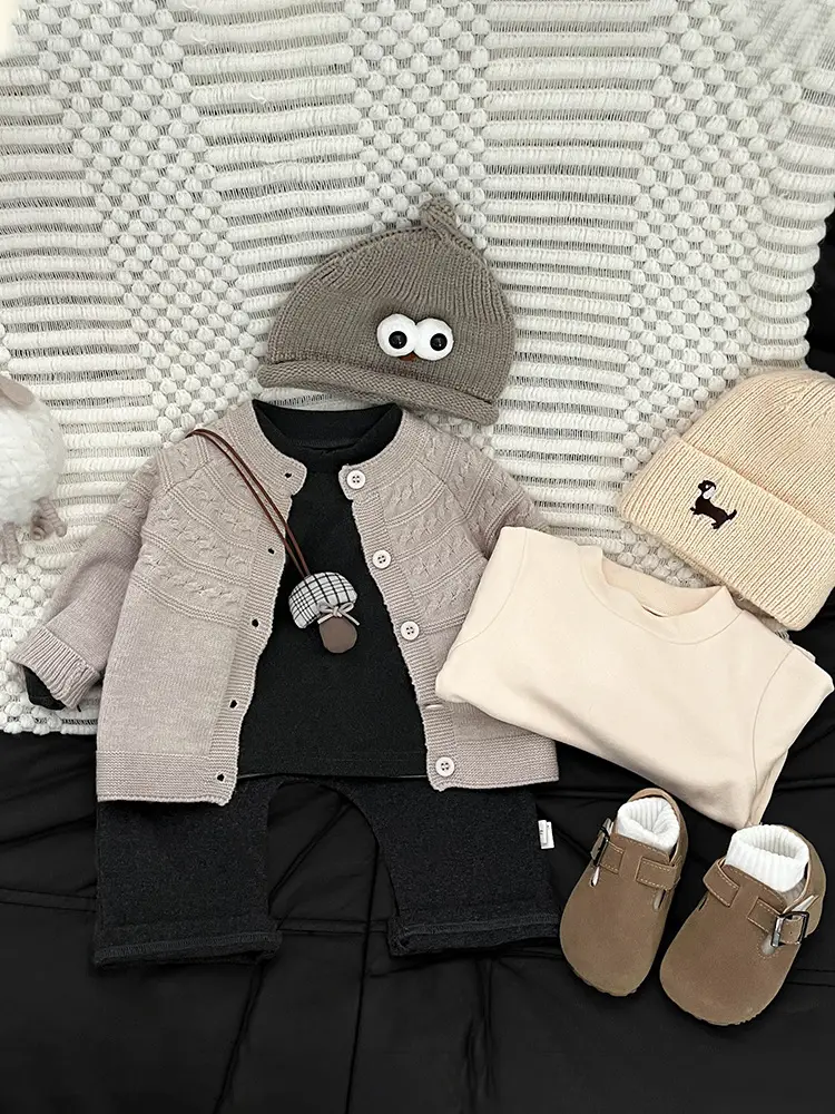 Kids Long Sleeve T-Shirt Set Black Beanie & Pants