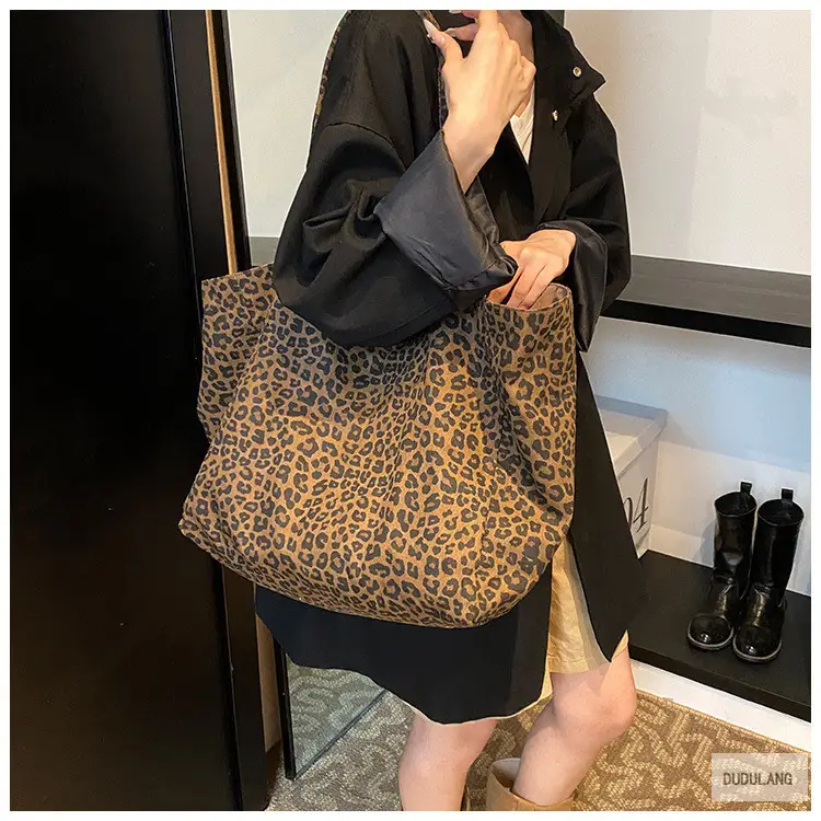 Leopard Print Large Capacity Women's Tote Bag — feature 13