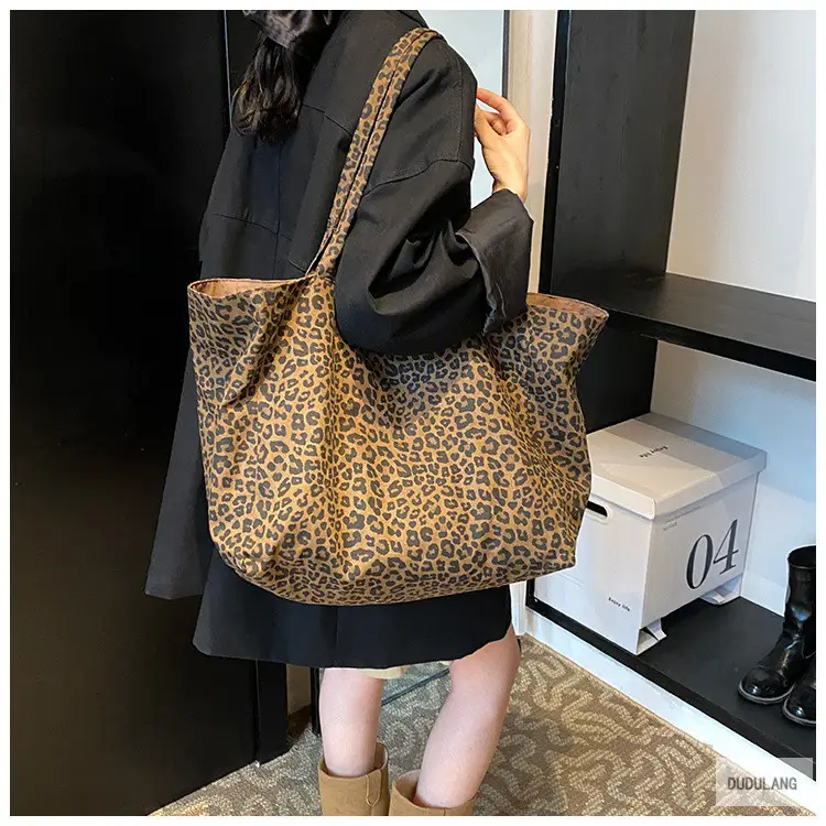 Leopard Print Large Capacity Women's Tote Bag — feature 15