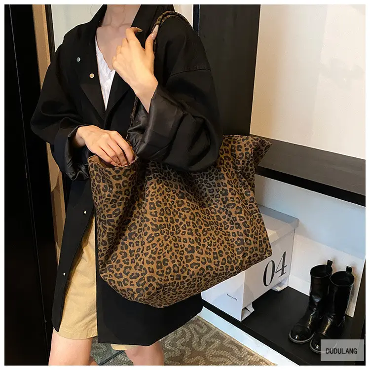 Leopard Print Large Capacity Women's Tote Bag — feature 21
