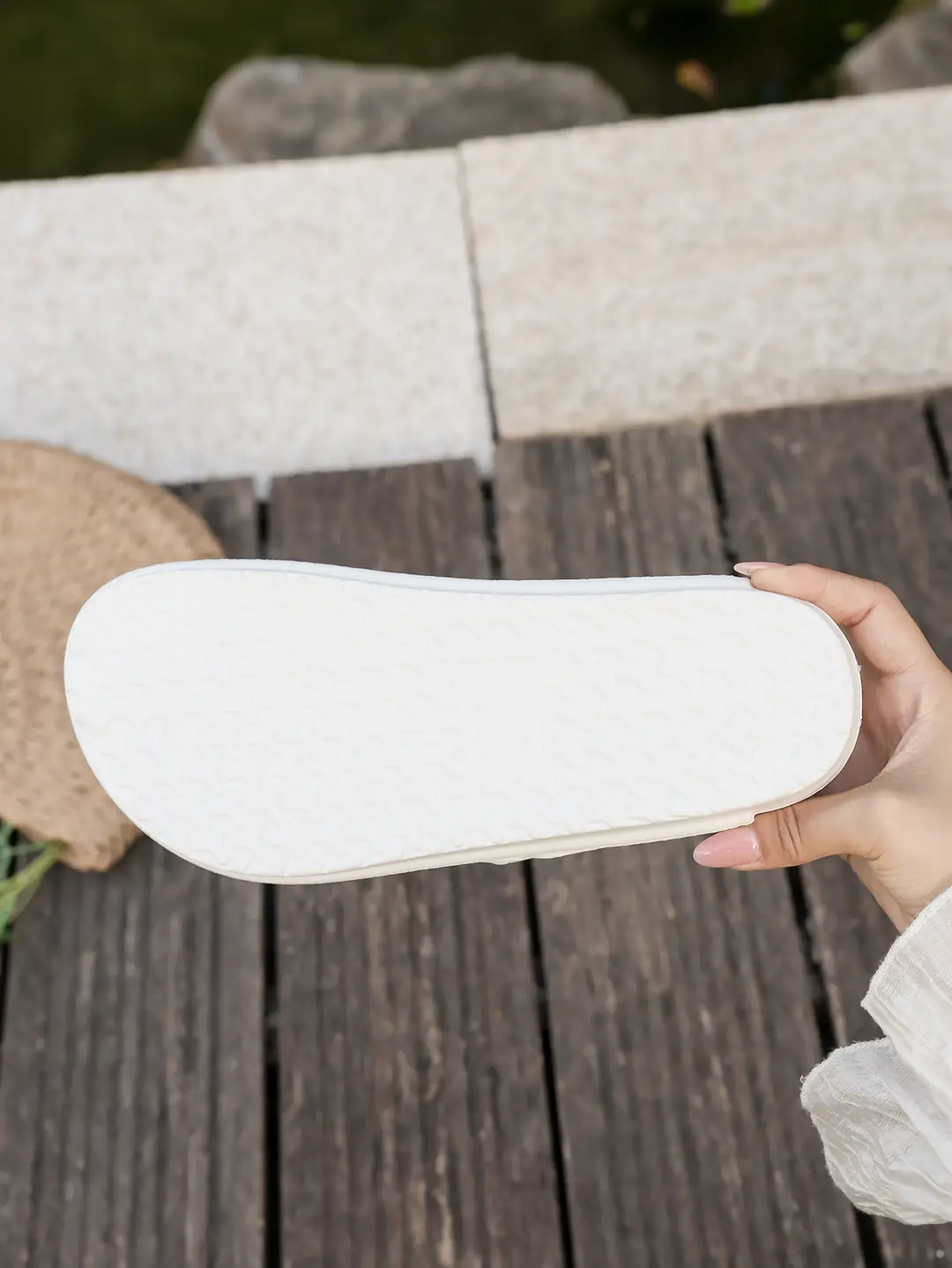 2025 New Thin-Soled Boken Shoes, Classic, Fashionable, Non-Slip, High-Looking, Men's and Women's Warm Toe-Cap Cotton Slippers — feature 10