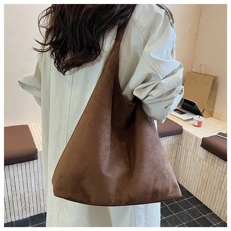 Retro Niche Suede Armpit Bag Women 2025 — feature 13