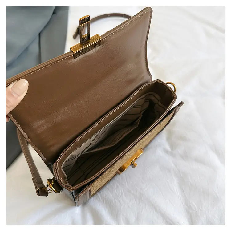 Women's New Retro Square Shoulder Bag Brown Leather — feature 17