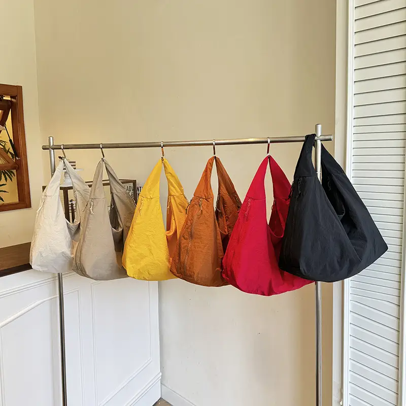 Red Canvas Large Bag for Women Outdoor Carry - Image 9