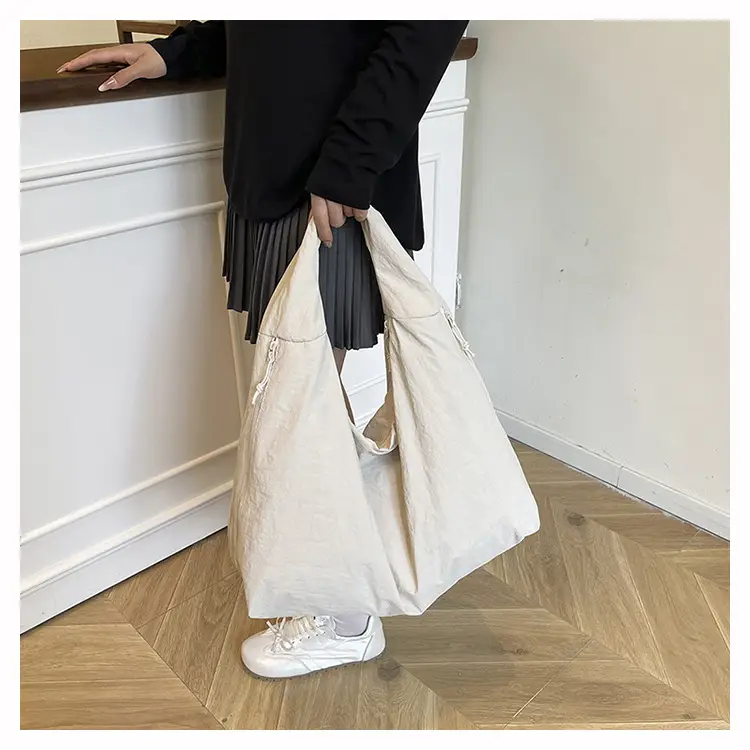 Red Canvas Large Bag for Women Outdoor Carry — feature 19