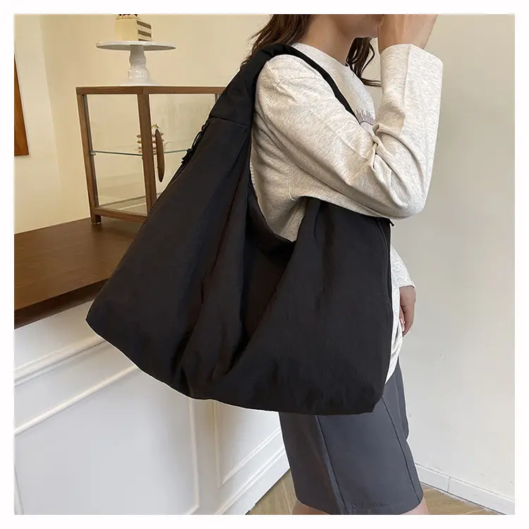 Red Canvas Large Bag for Women Outdoor Carry — feature 22