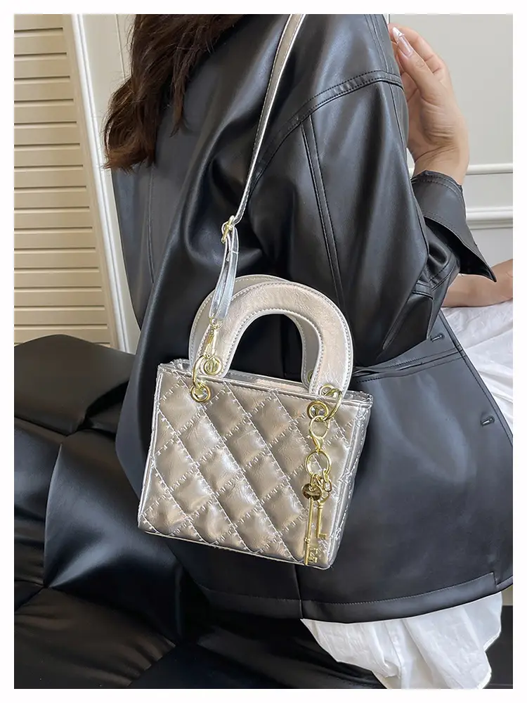 Elegant Embroidery Shoulder Bag for Women Brown — feature 10