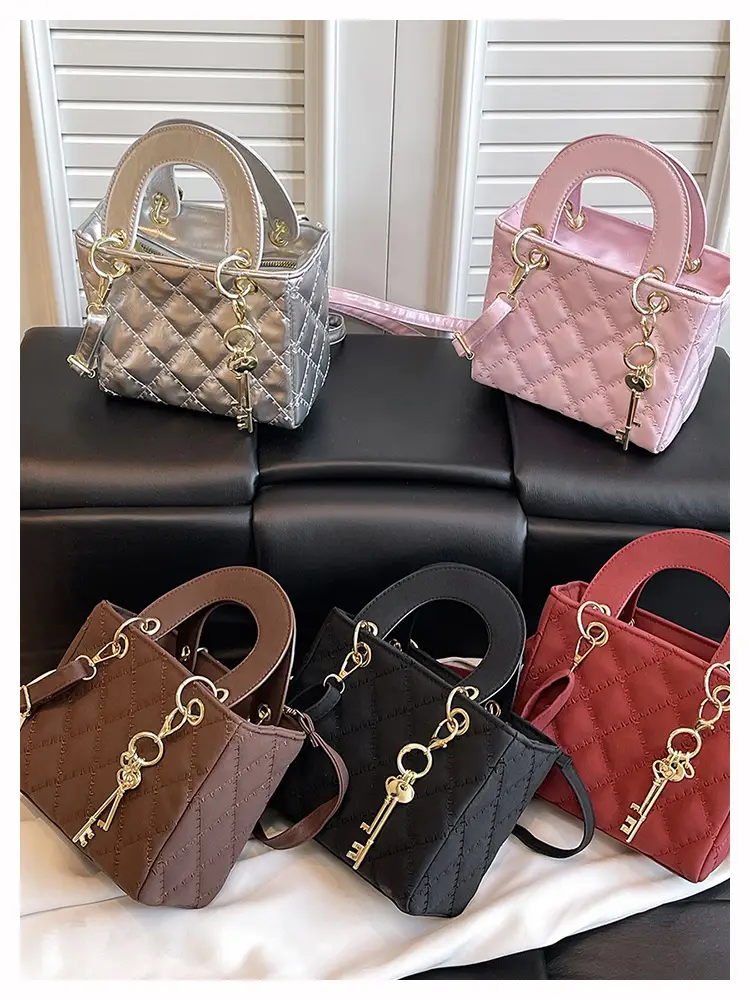 Elegant Embroidery Shoulder Bag for Women Brown — feature 19