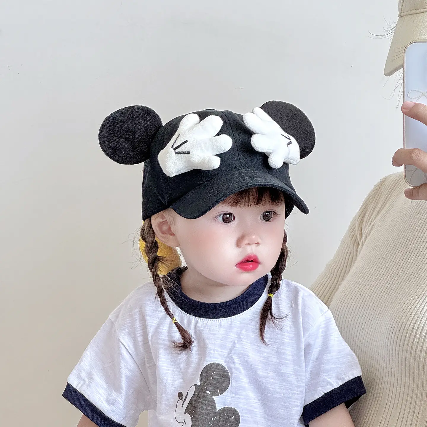Mickey Mouse Sun Hat for Kids with Yellow Gloves - Image 7