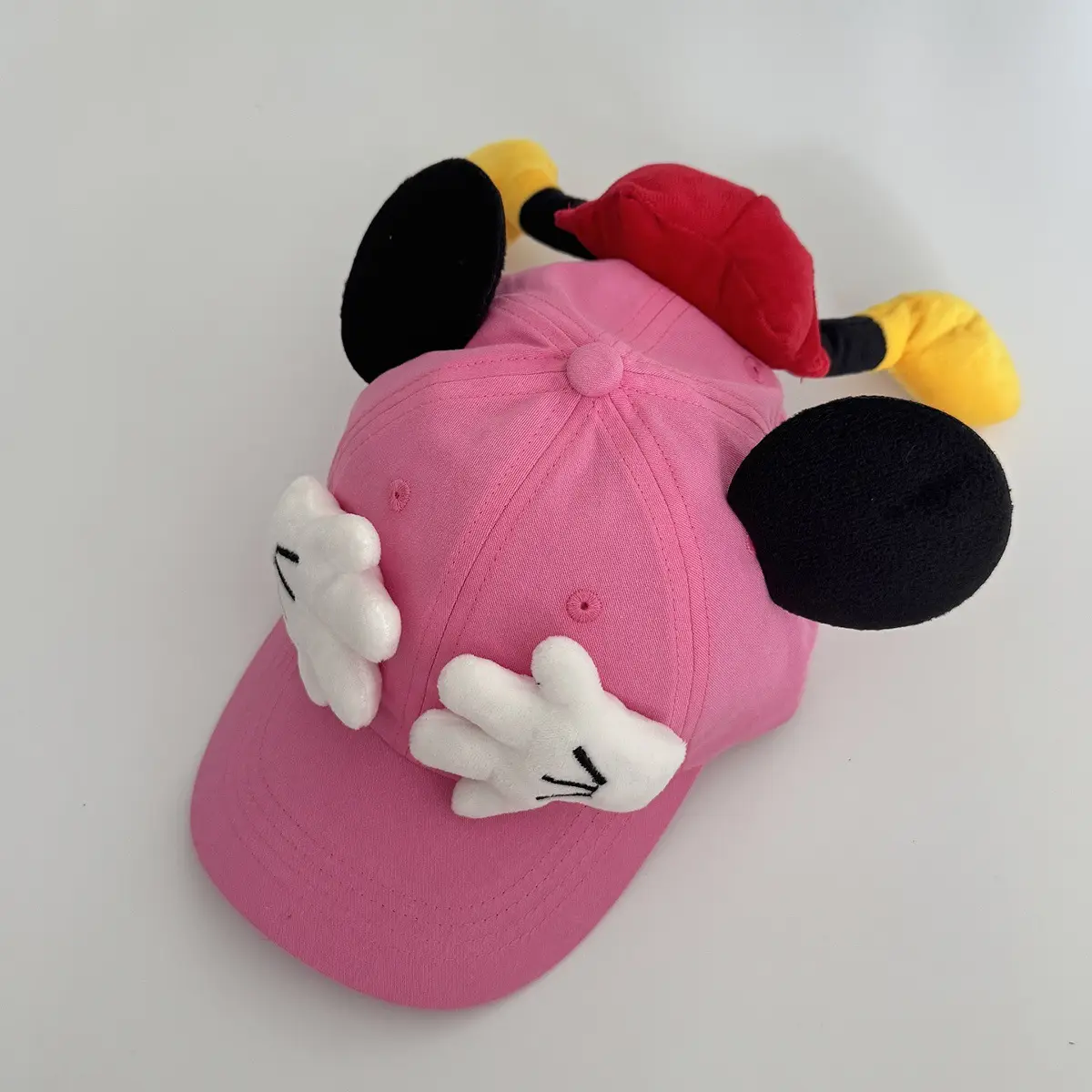 Mickey Mouse Sun Hat for Kids with Yellow Gloves — feature 12
