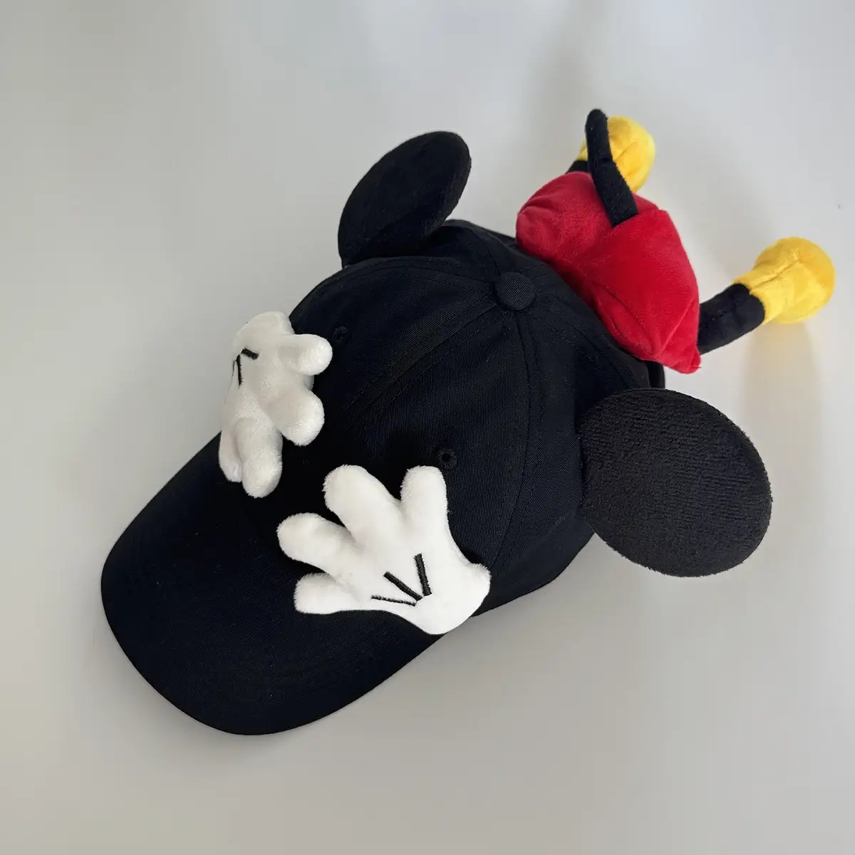 Mickey Mouse Sun Hat for Kids with Yellow Gloves — feature 15