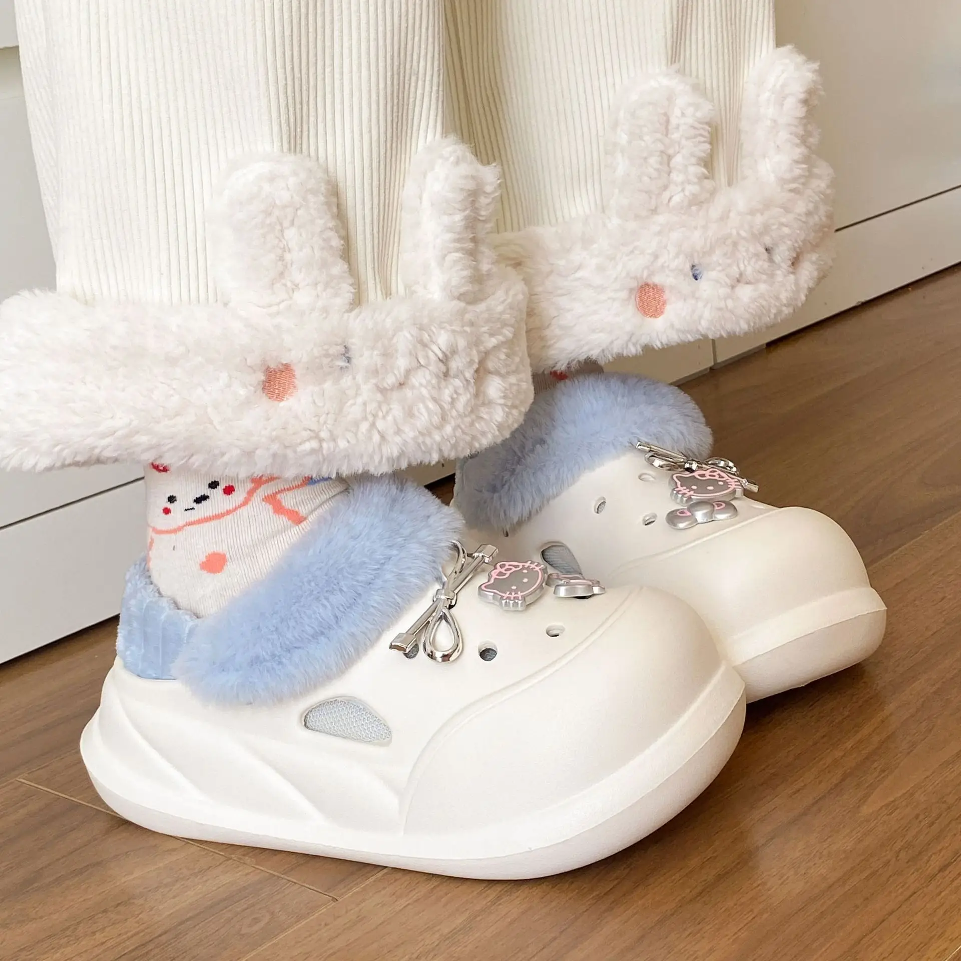 Pink Plush Winter Slippers for Women - Image 6