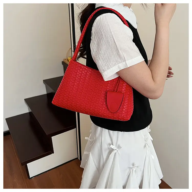 Light Brown Woven Shoulder Bag for Women 2025 — feature 26