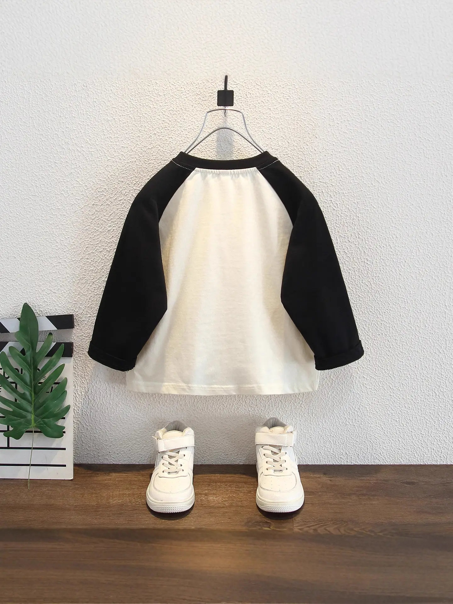 Boys Long Sleeve Cartoon T-Shirt White Black Medium Small - Image 6