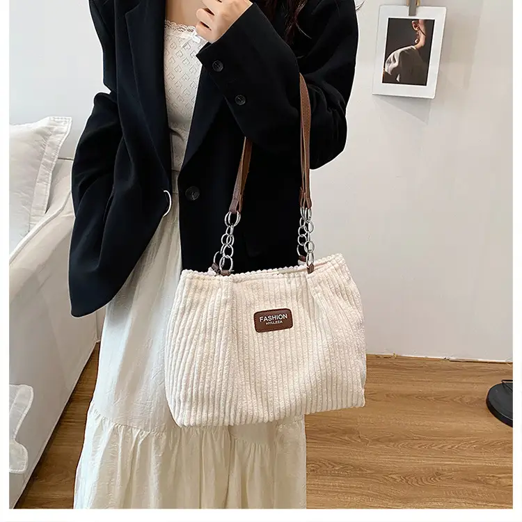 Large Capacity Corduroy Chain Shoulder Bag Women — feature 6