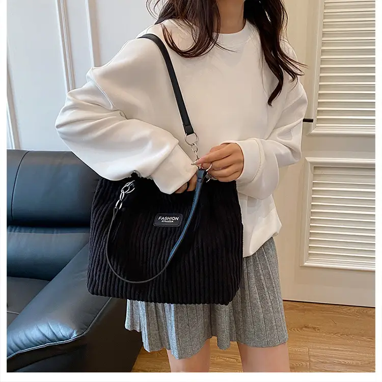 Large Capacity Corduroy Chain Shoulder Bag Women — feature 8