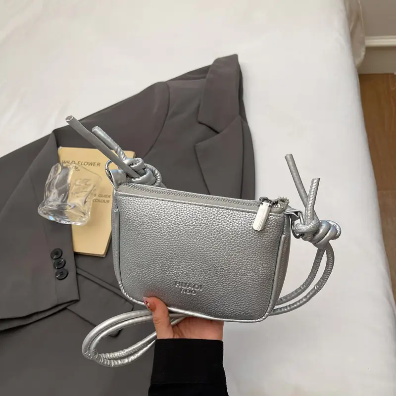 Women's White Textured Square Shoulder Bag 2025 - Image 7