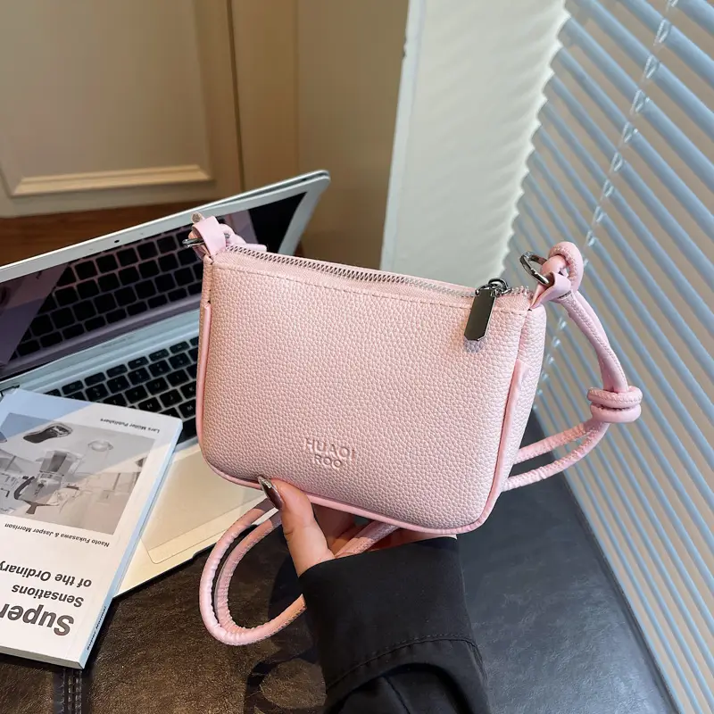 Women's White Textured Square Shoulder Bag 2025 - Image 9