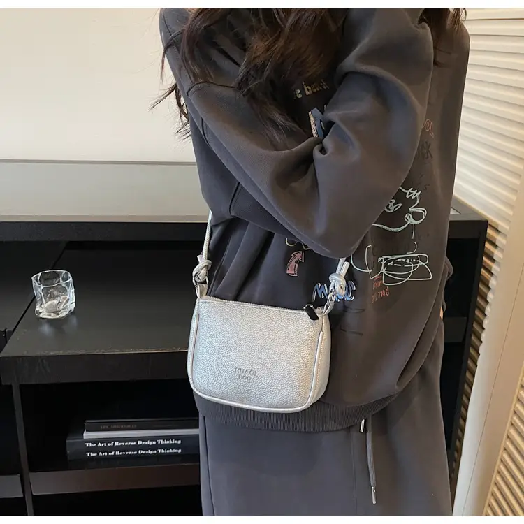 Women's White Textured Square Shoulder Bag 2025 — feature 11
