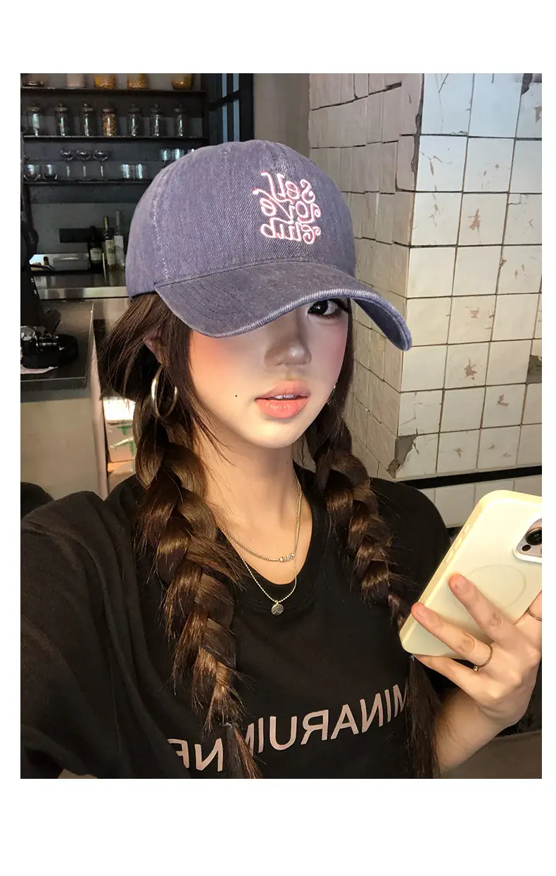 Black Embroidered Baseball Cap for Women 2025 — feature 7