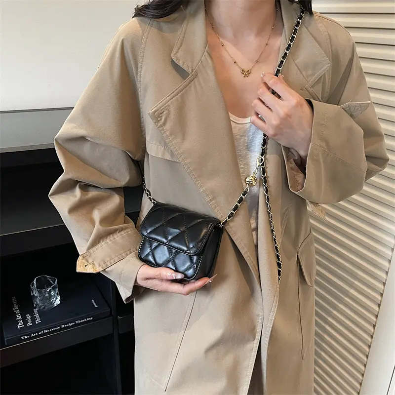 Trendy Quilted Chain Crossbody Bag for Women - Image 8