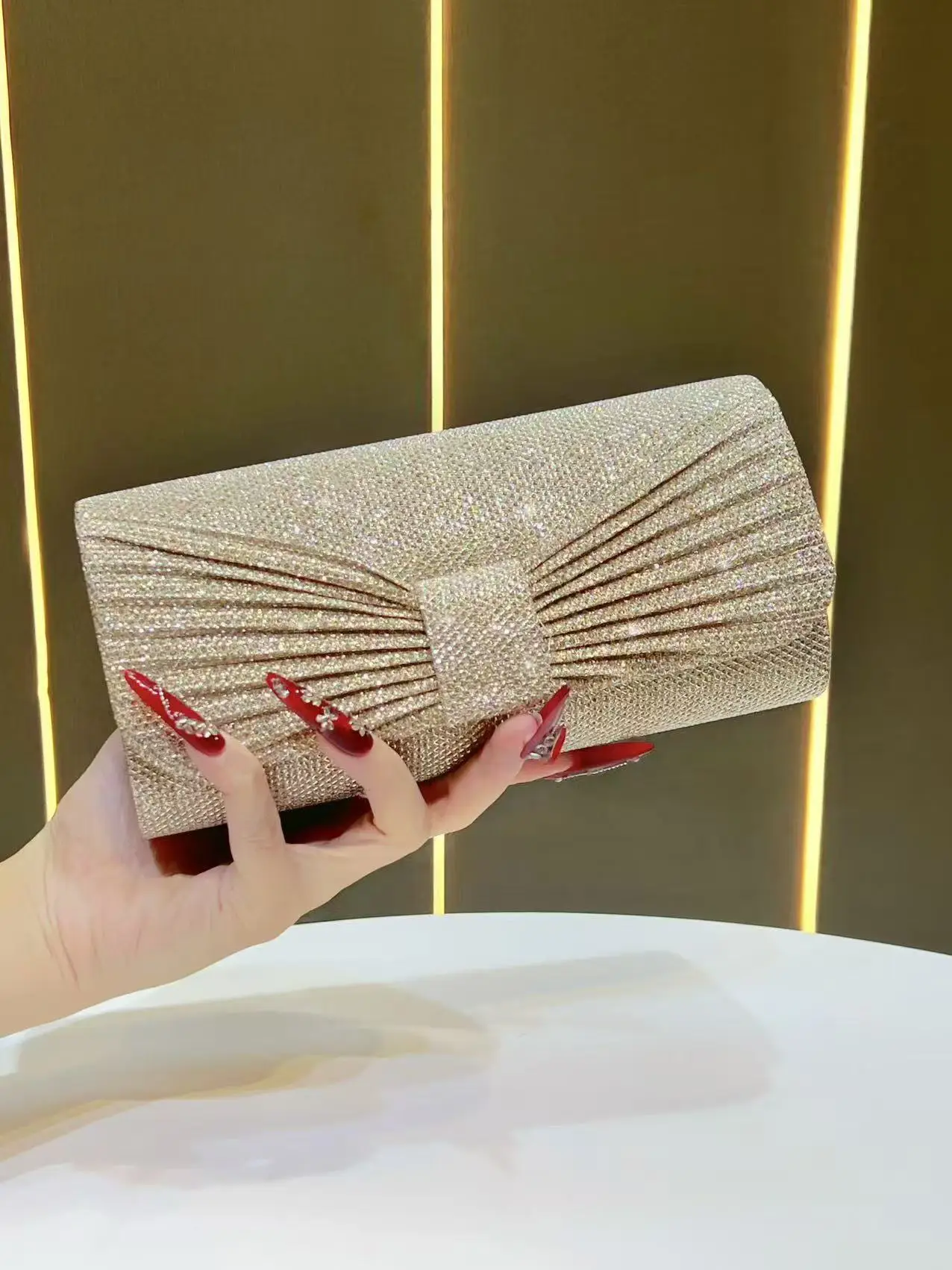 Shiny Chain Crossbody Bag for Ladies — feature 12