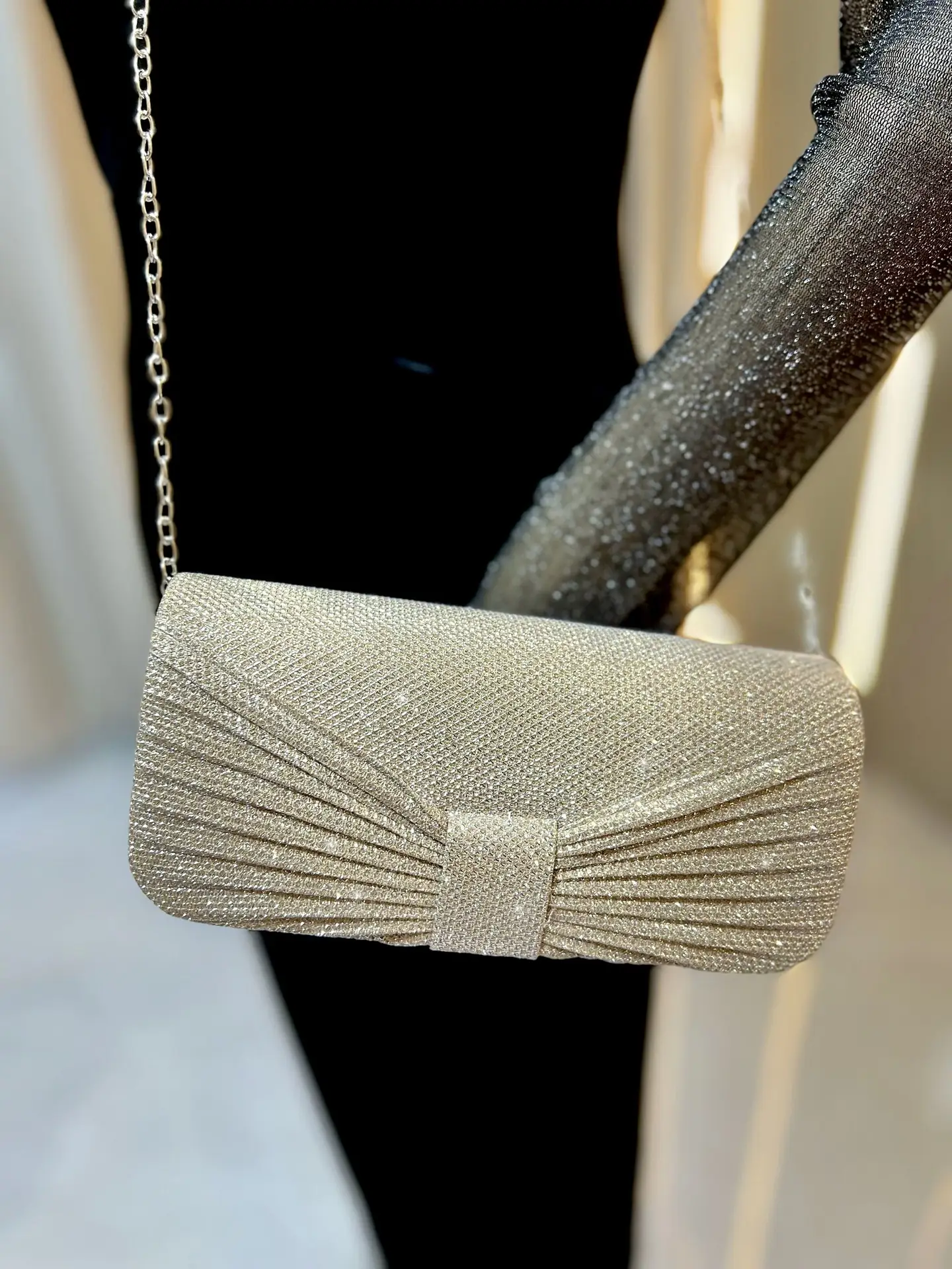 Shiny Chain Crossbody Bag for Ladies — feature 17
