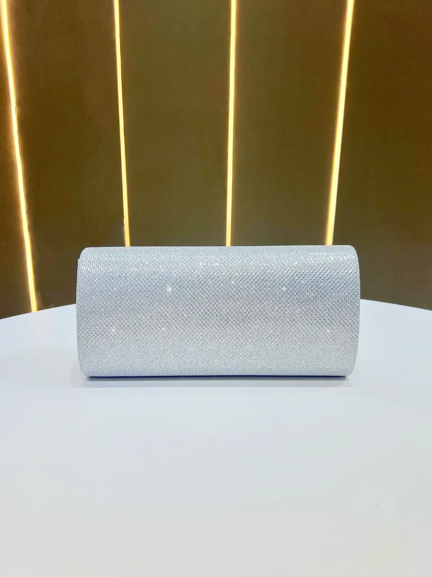 Shiny Chain Crossbody Bag for Ladies — feature 9