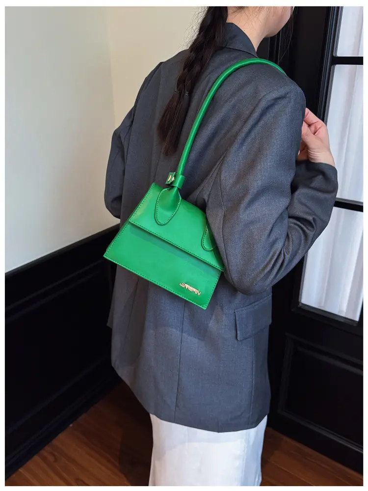 White Crossbody Shoulder Bag for Women 2025 — feature 17