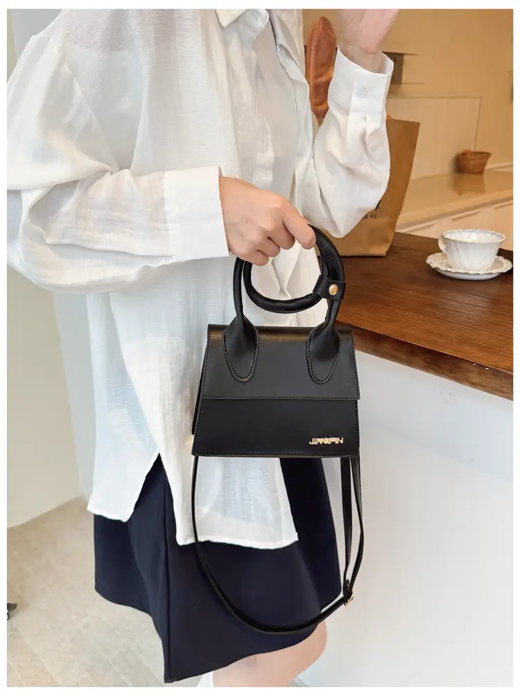 White Crossbody Shoulder Bag for Women 2025 — feature 39