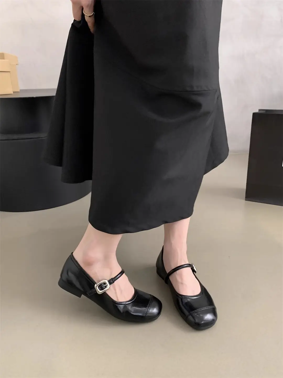 Square Toe Shallow Mouth Versatile Flats Silver Mary Jane Shoes for Women 2025 New Summer French Style Small Leather Shoes with Skirts — feature 12
