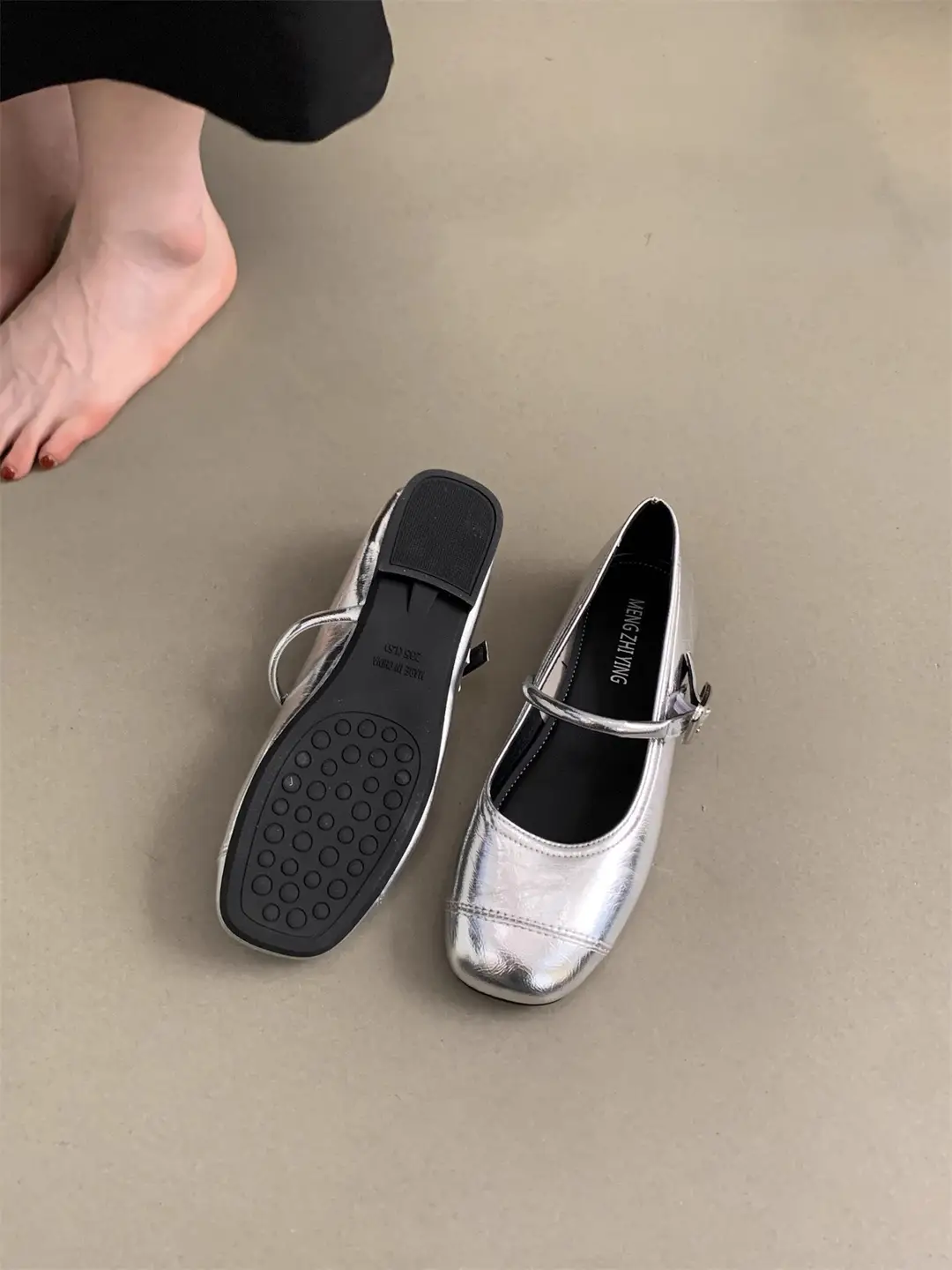 Square Toe Shallow Mouth Versatile Flats Silver Mary Jane Shoes for Women 2025 New Summer French Style Small Leather Shoes with Skirts — feature 16