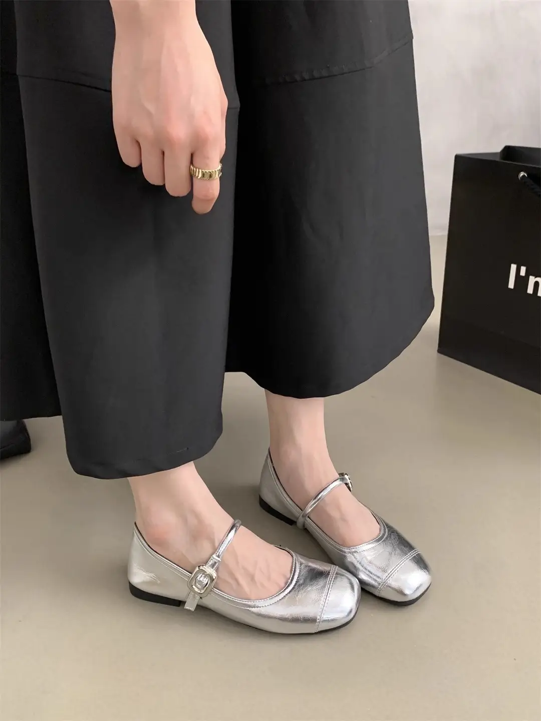 Square Toe Shallow Mouth Versatile Flats Silver Mary Jane Shoes for Women 2025 New Summer French Style Small Leather Shoes with Skirts — feature 4
