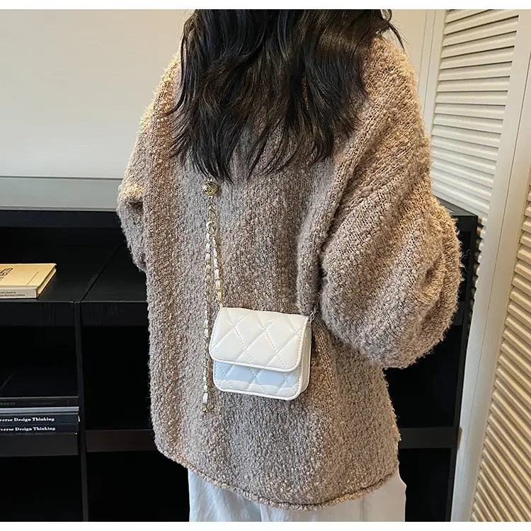 Silver Rhombus Chain Shoulder Bag for Women — feature 17