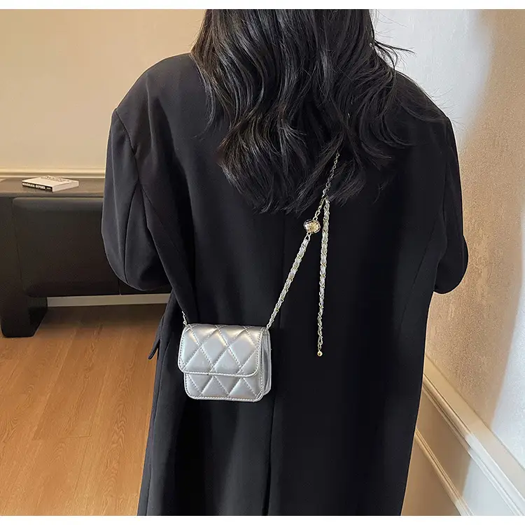 Silver Rhombus Chain Shoulder Bag for Women — feature 41