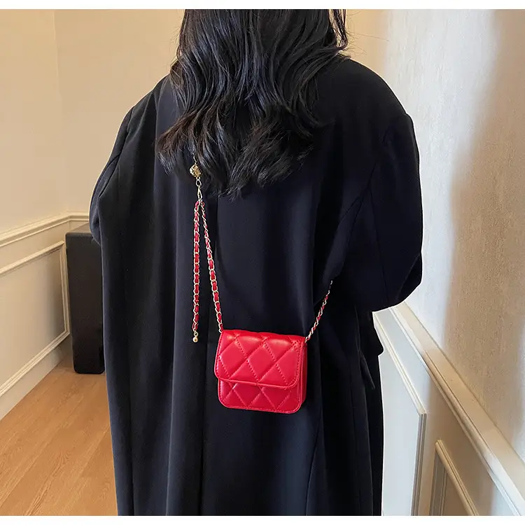 Silver Rhombus Chain Shoulder Bag for Women — feature 44