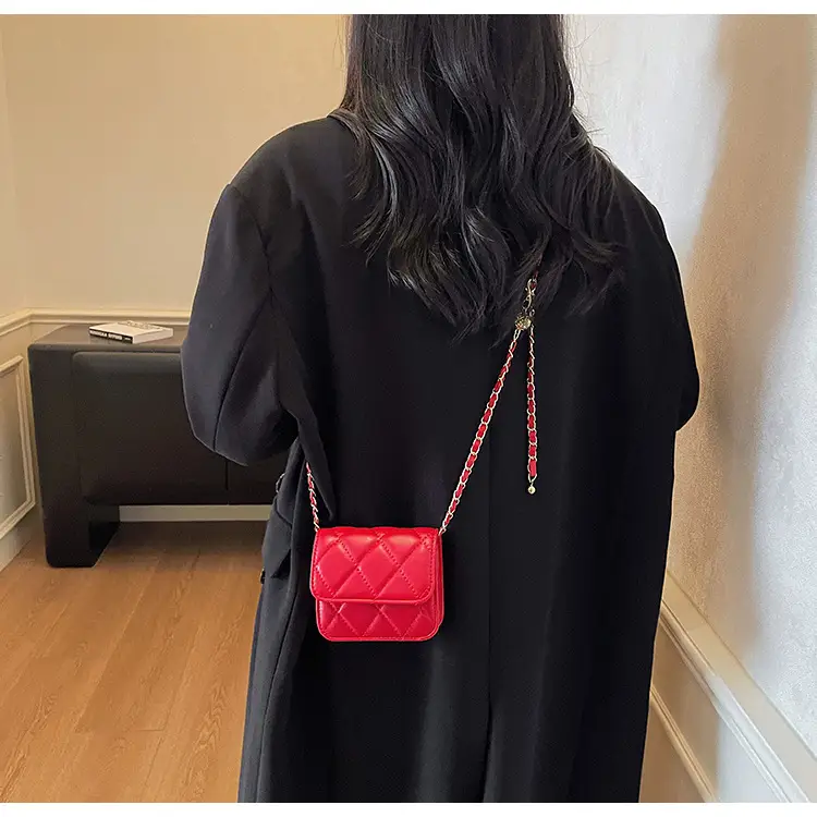Silver Rhombus Chain Shoulder Bag for Women — feature 47