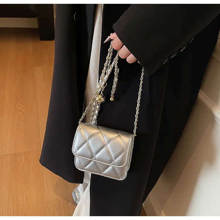 Women Quilted Gold Chain Crossbody Bag — feature 10
