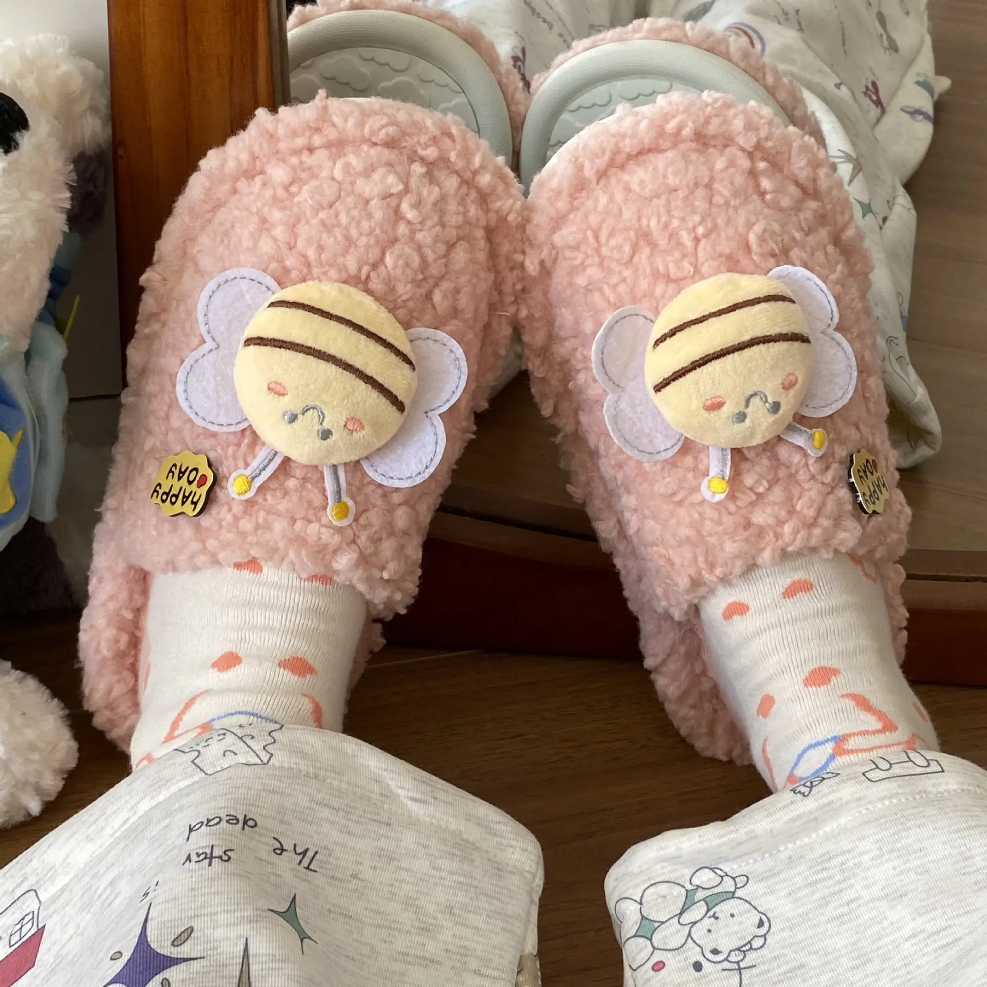 Winter Stuffed Cotton Shoes for Girls Anti-Slip Indoor Slippers - Image 5
