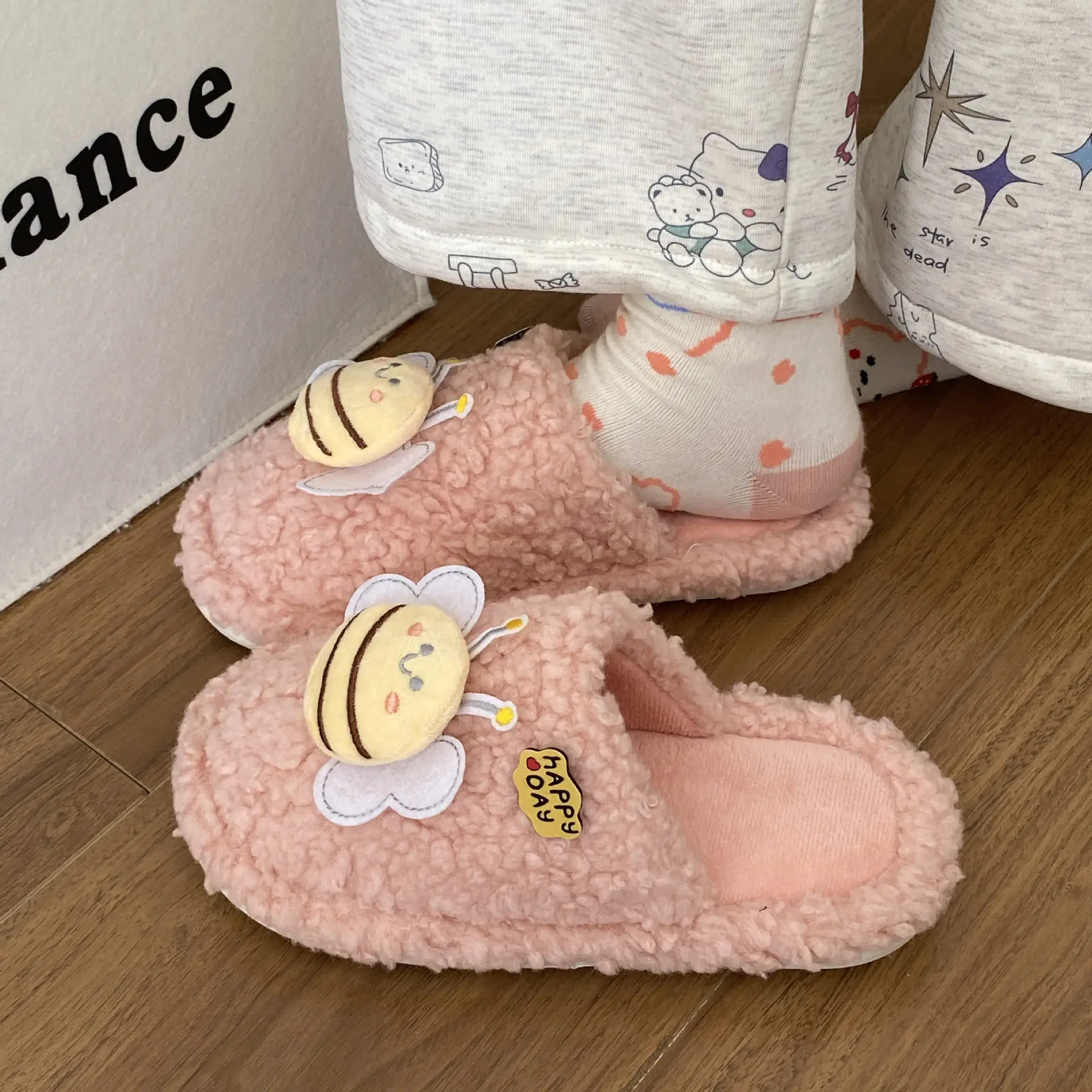 Winter Stuffed Cotton Shoes for Girls Anti-Slip Indoor Slippers — feature 16