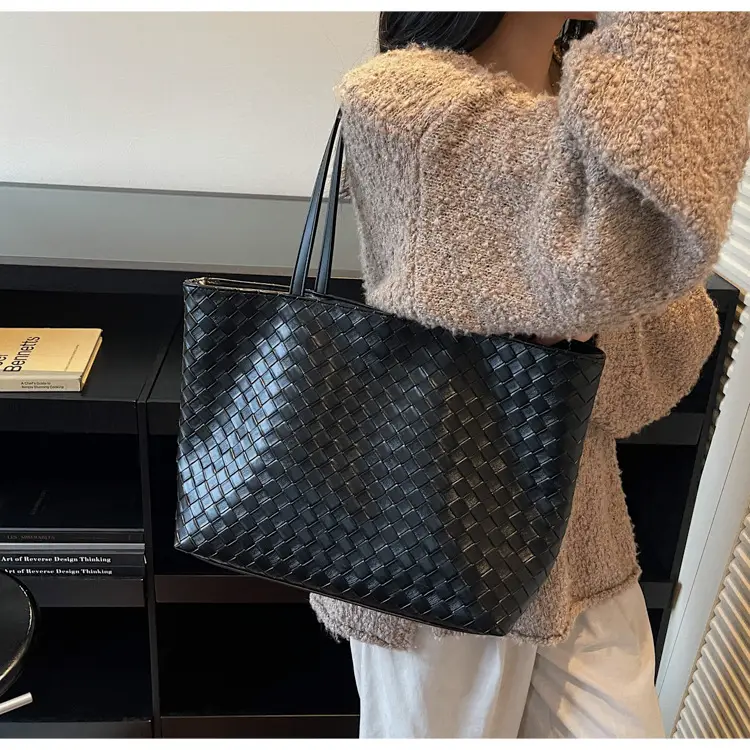 Women Woven Leather Shoulder Bag Large Fashion Tote — feature 12