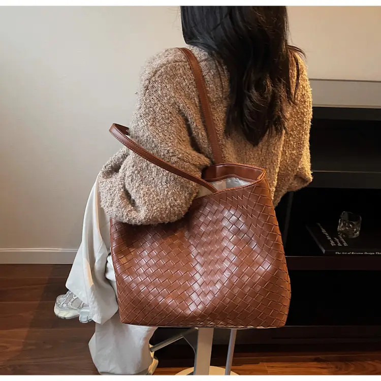 Women Woven Leather Shoulder Bag Large Fashion Tote — feature 15