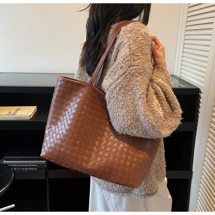 Women Woven Leather Shoulder Bag Large Fashion Tote — feature 18
