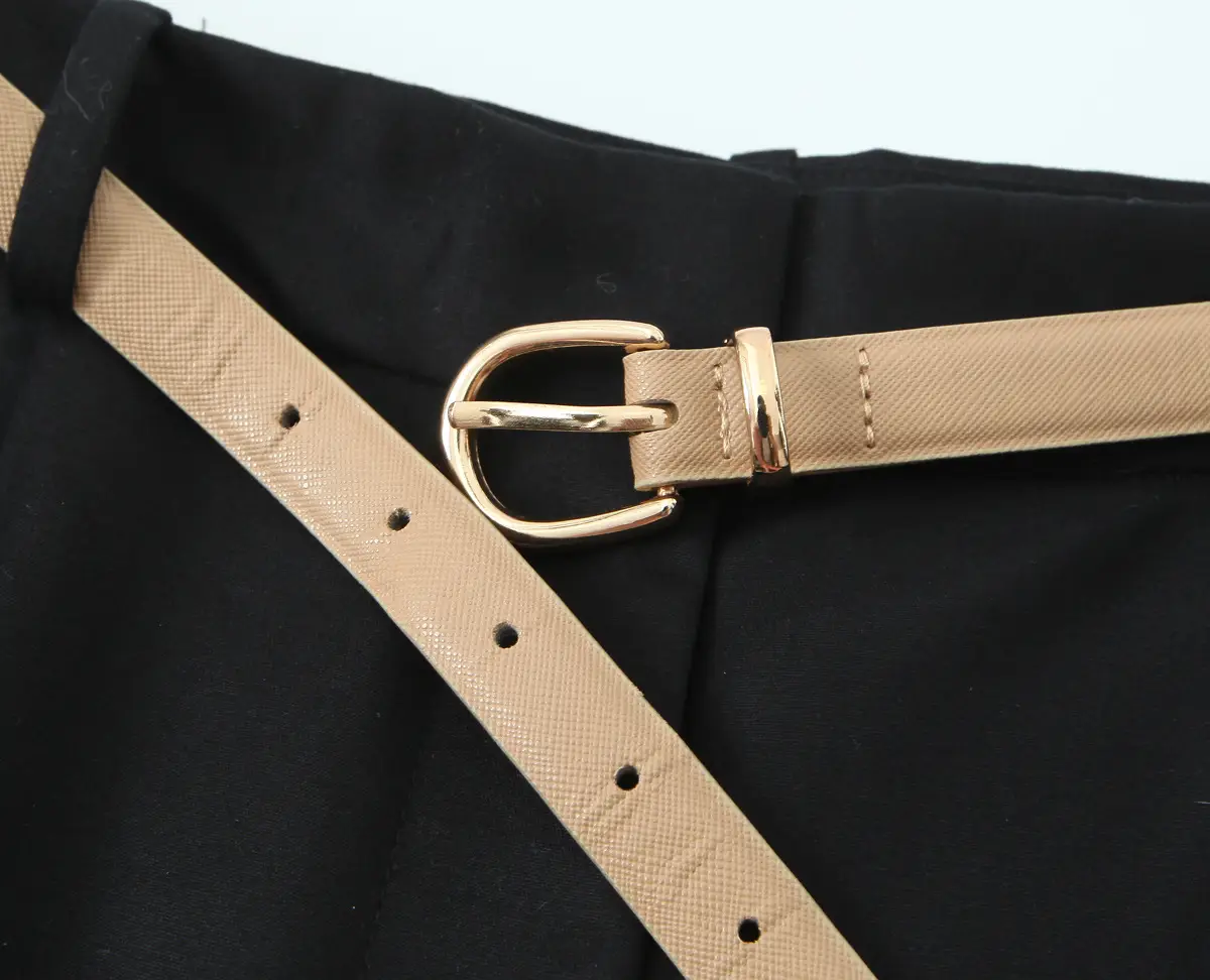 Cross-Border Belted Pleated Shorts Solid Color — feature 16