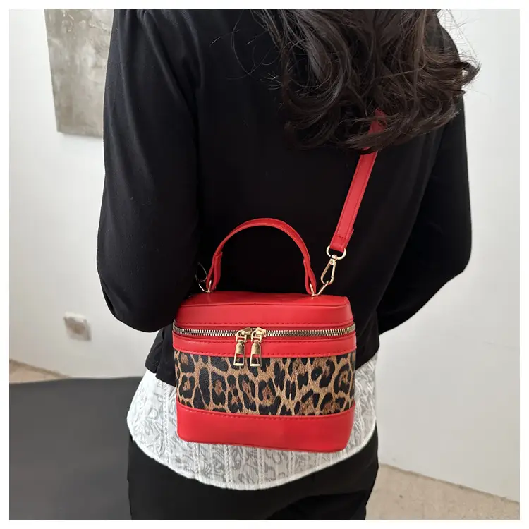 Leopard Print Crossbody Bag Black 2025 — feature 12