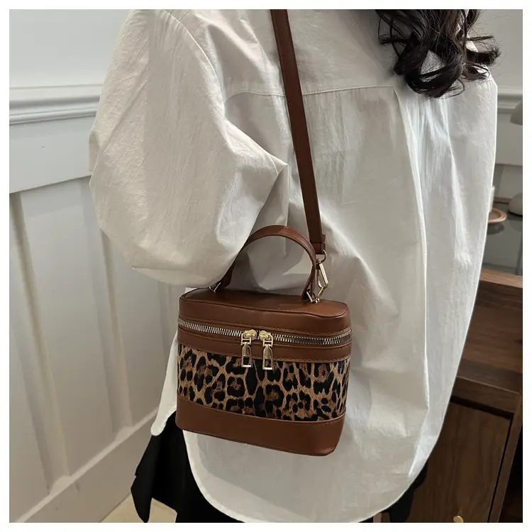 Leopard Print Crossbody Bag Black 2025 — feature 13