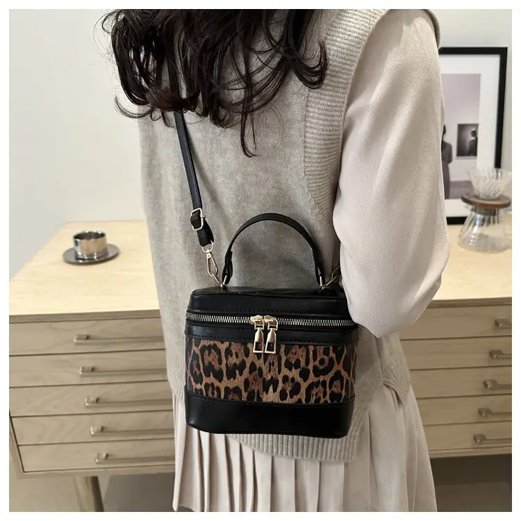 Leopard Print Crossbody Bag Black 2025 — feature 16