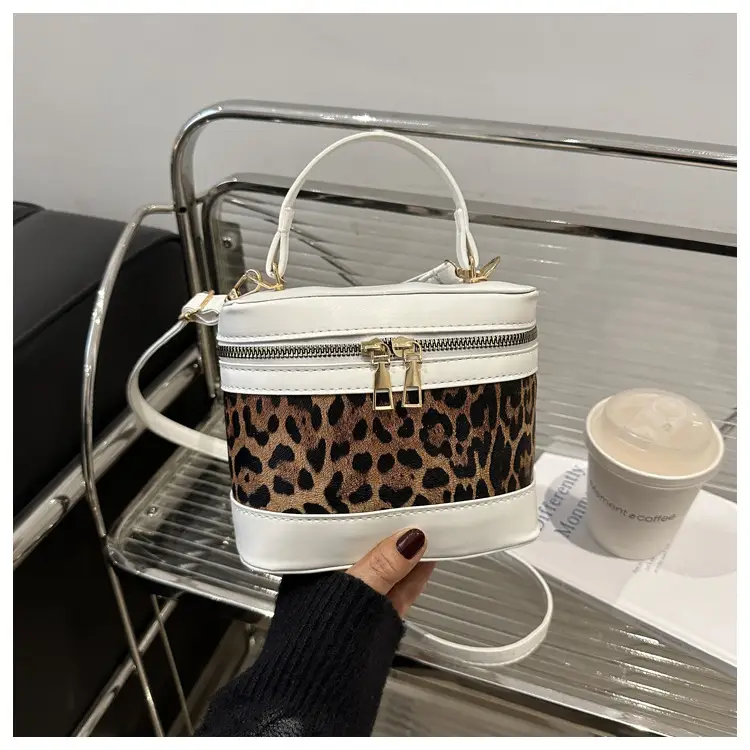 Leopard Print Crossbody Bag Black 2025 - Image 2