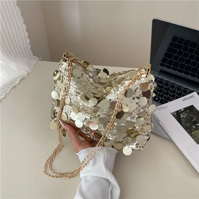 2025 New Fashion Large Cap Chain Shoulder Crossbody Bag