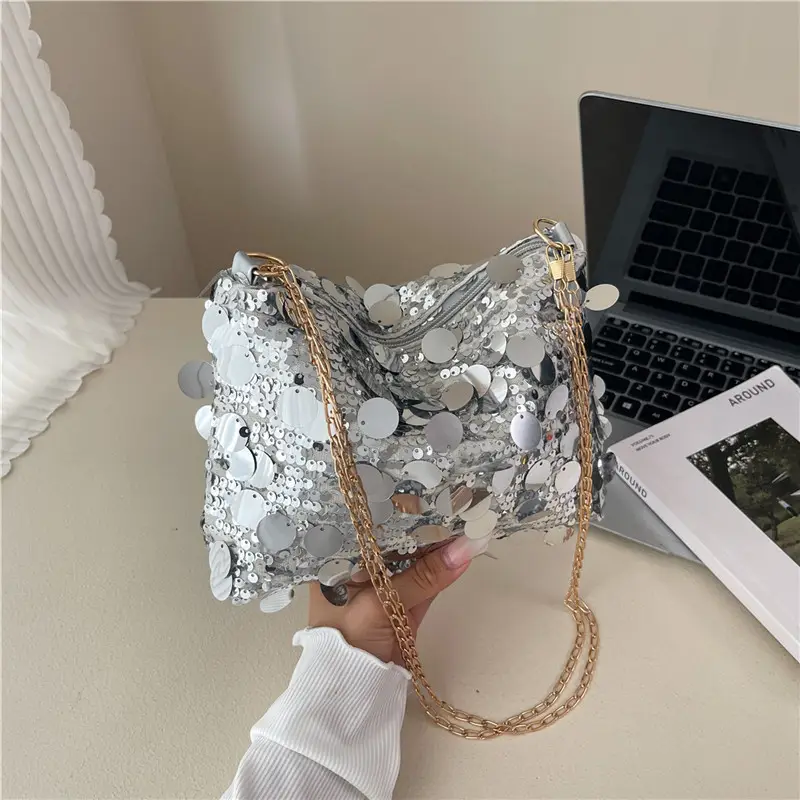 2025 New Fashion Large Cap Chain Shoulder Crossbody Bag